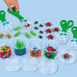 Scoop a bug sorting kit